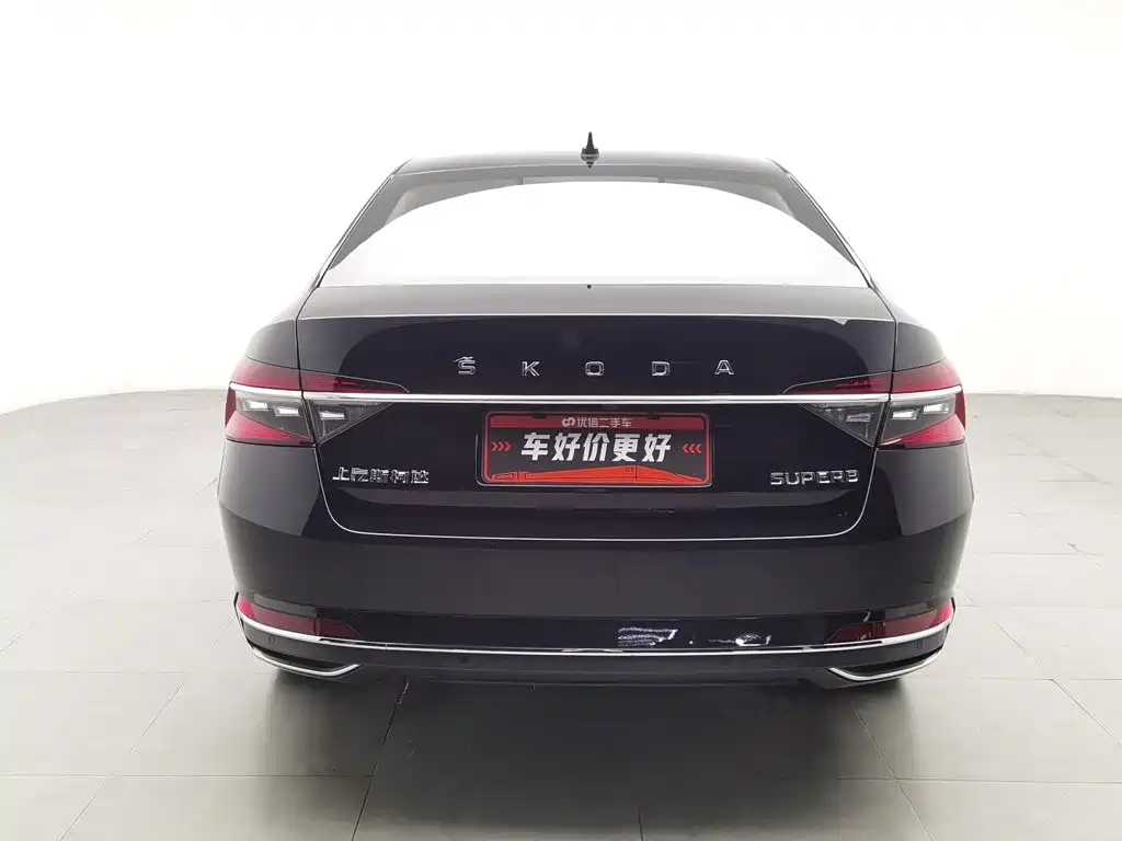 Skoda Superb — миниатюра 4