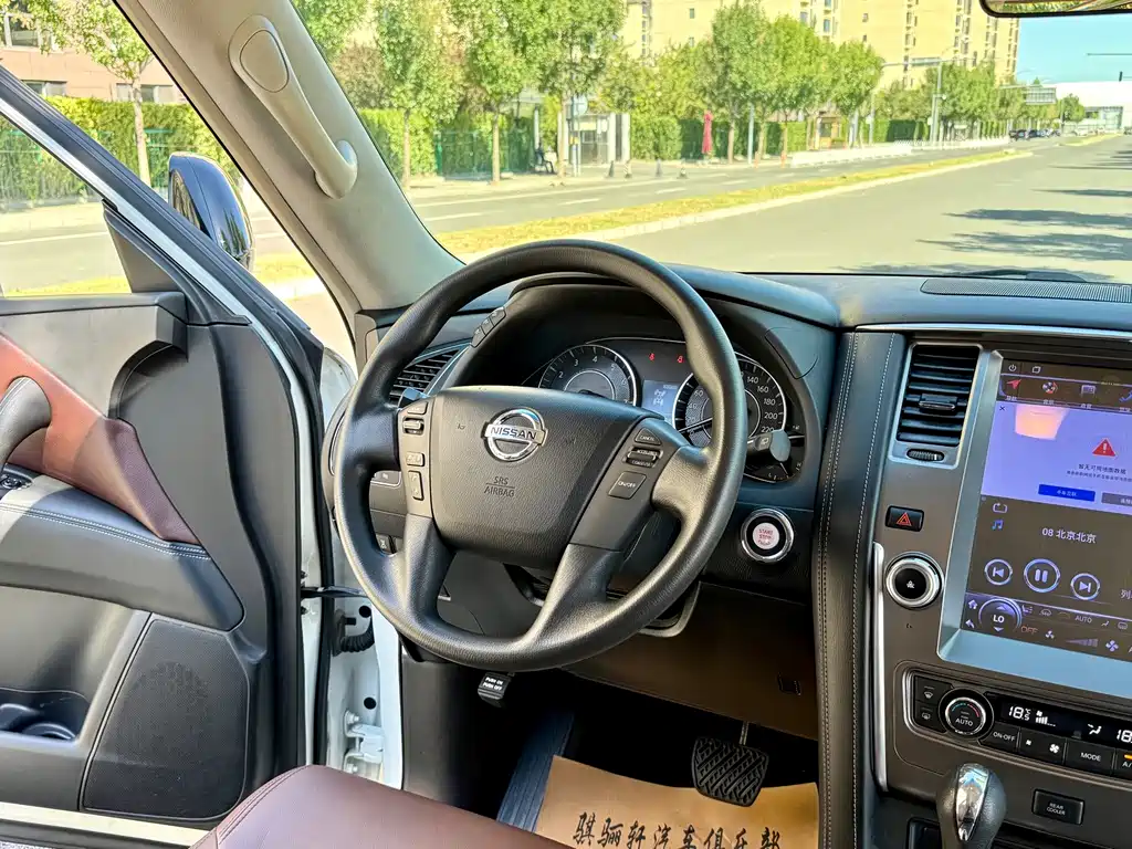 Nissan Patrol — миниатюра 16