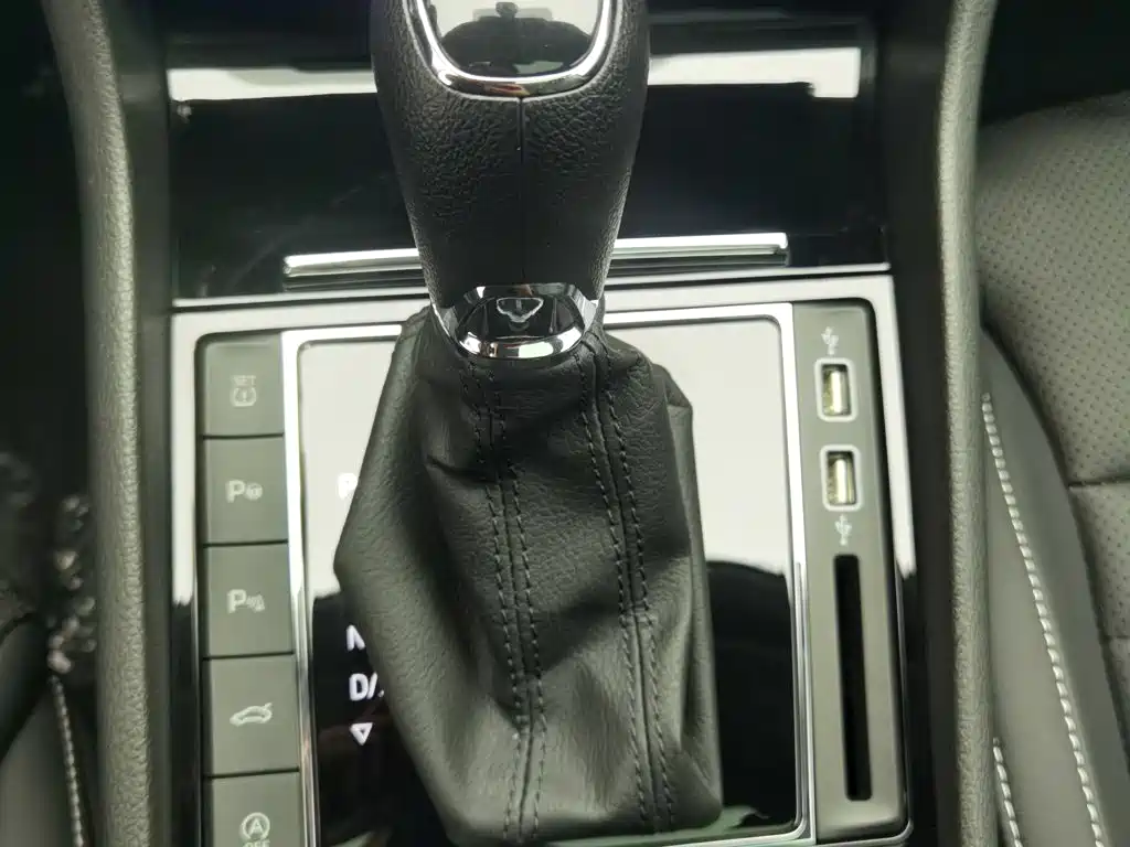 Skoda Superb — миниатюра 13