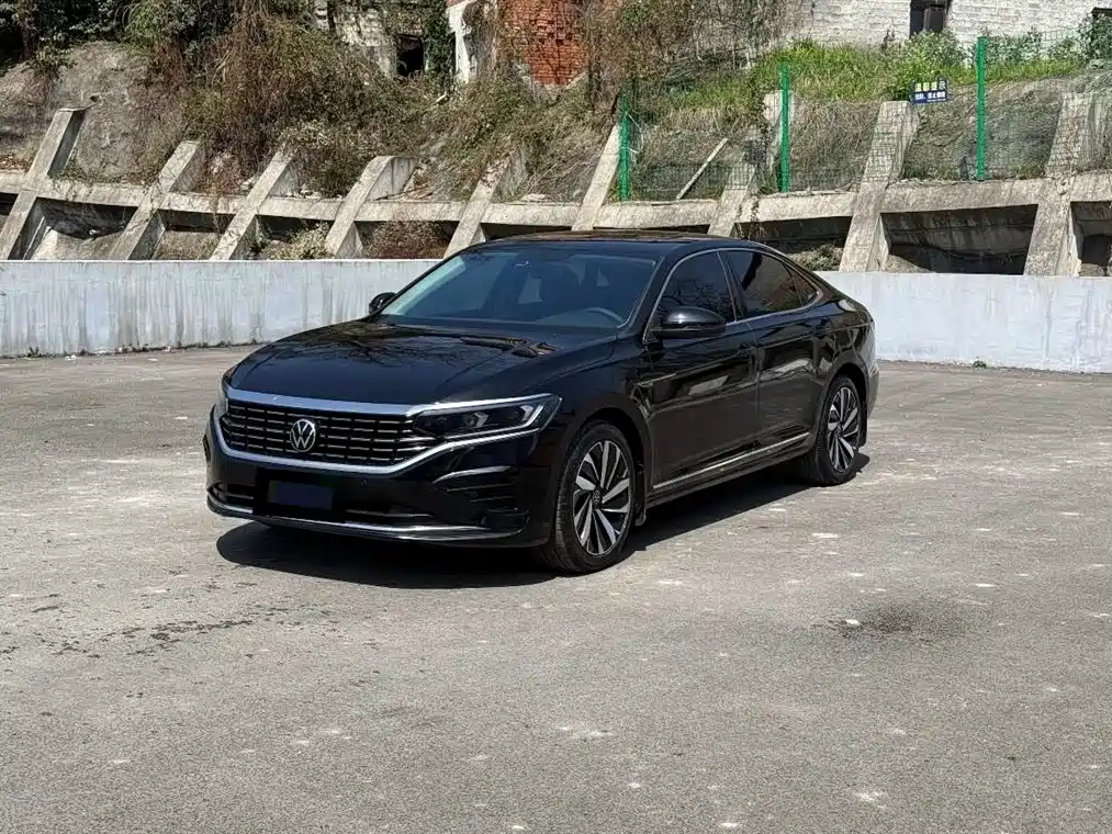 Volkswagen Passat 2023