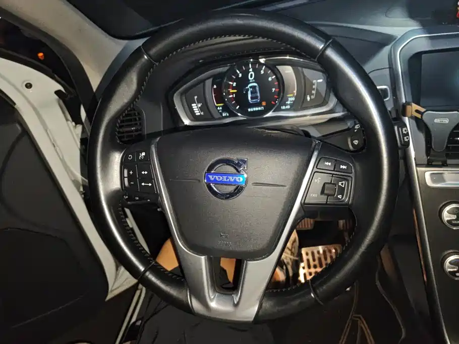 Volvo XC60 — миниатюра 15