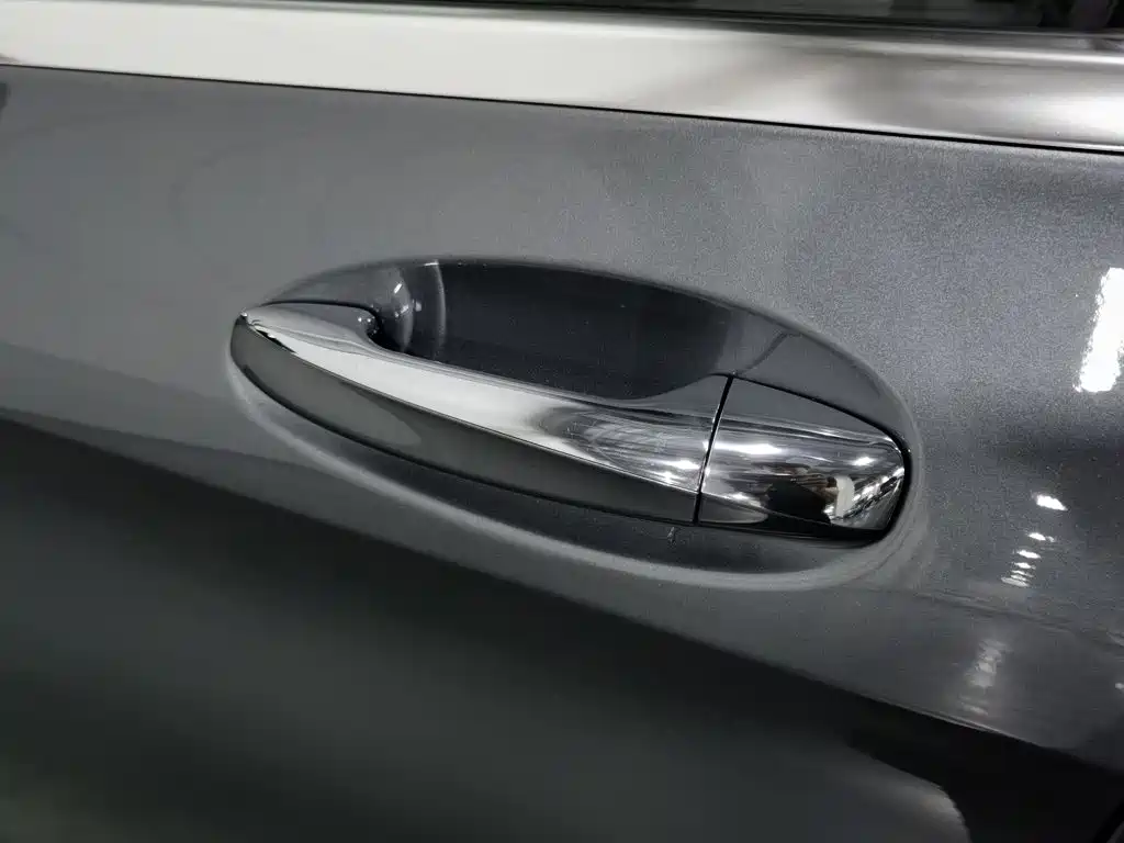 Mercedes-Benz C-Class — миниатюра 18