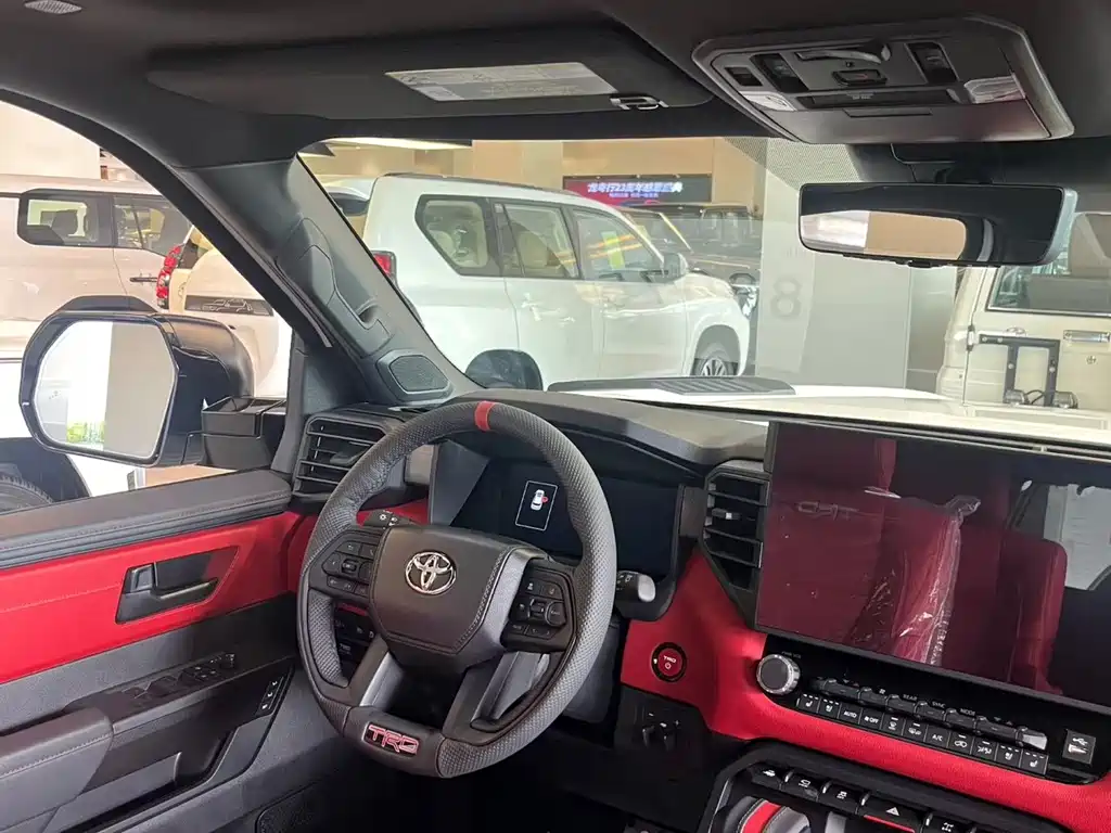 Toyota Sequoia — миниатюра 9