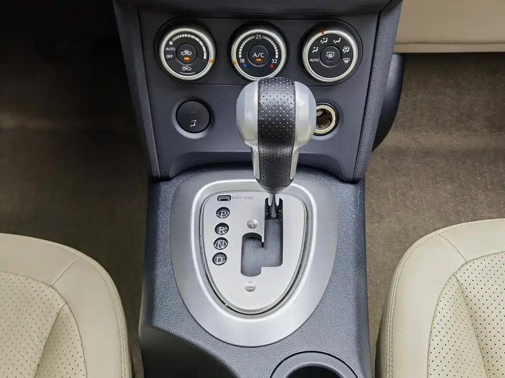 Nissan Qashqai — миниатюра 13