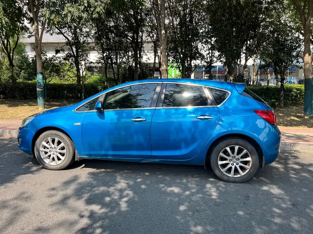 Buick Excelle — миниатюра 3