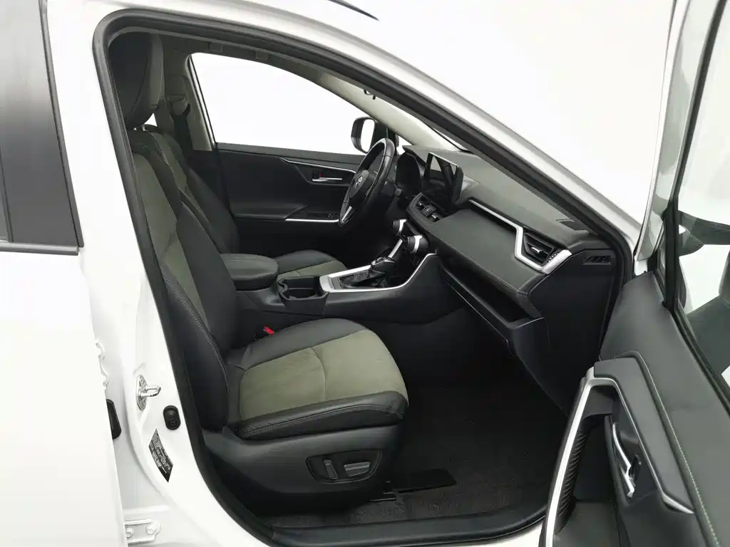 Toyota RAV4 — миниатюра 23