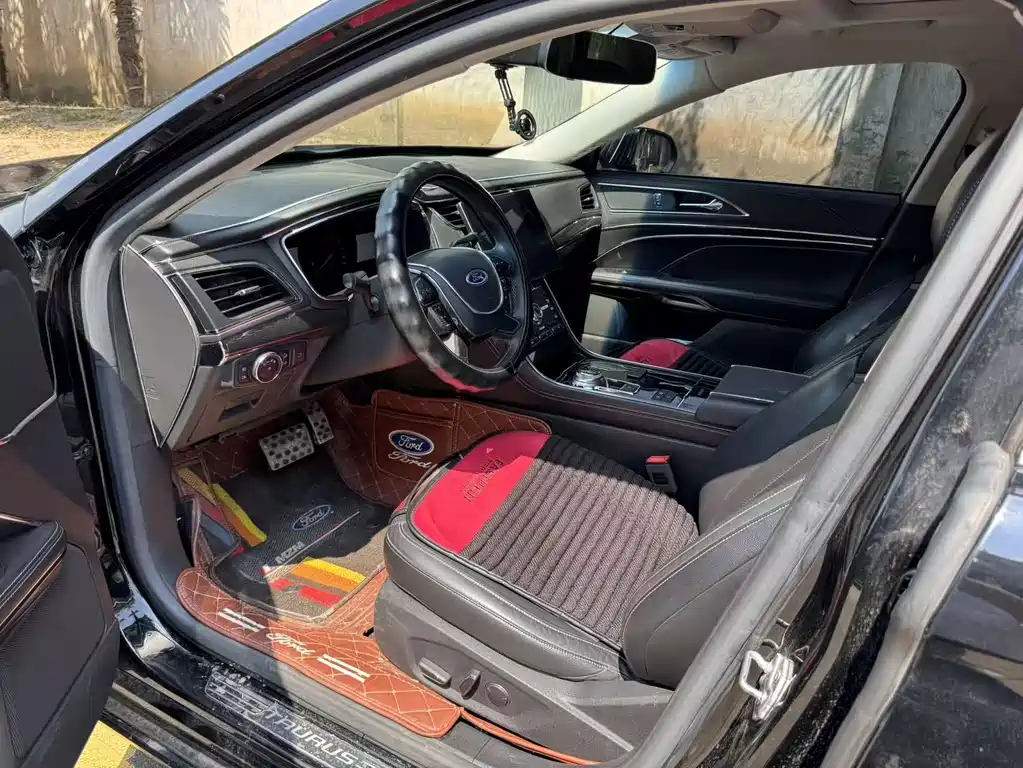 Ford Taurus — миниатюра 4