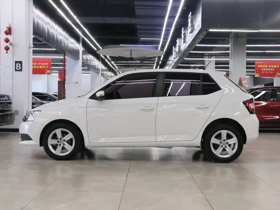 Skoda Fabia — миниатюра 3