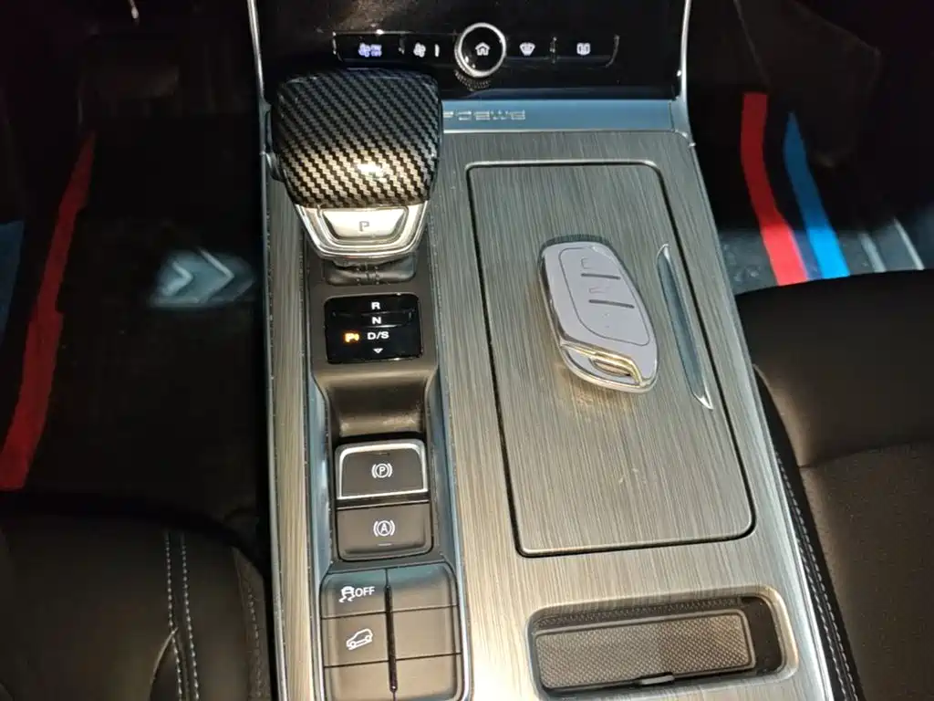 Roewe RX5 — миниатюра 14