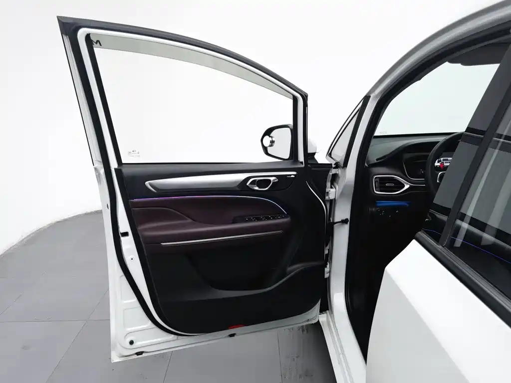 GAC Motor Trumpchi M6 — миниатюра 8
