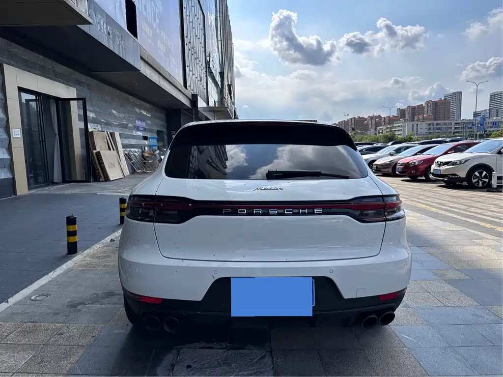 Porsche Macan — миниатюра 14