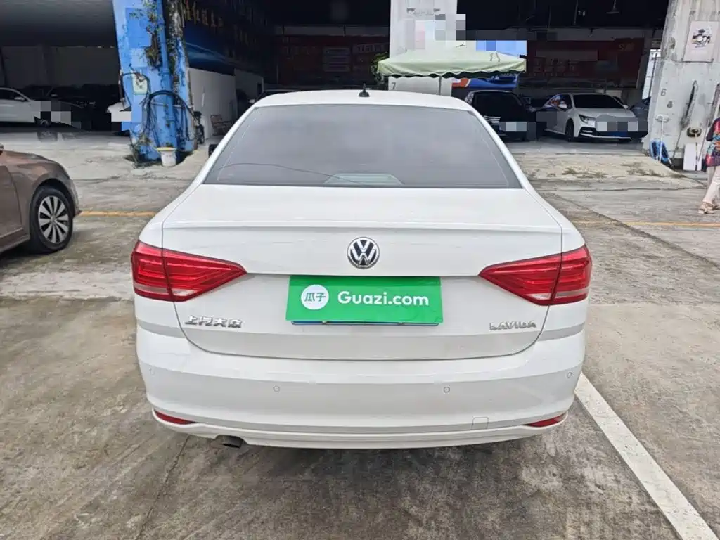 Volkswagen Lavida — миниатюра 6