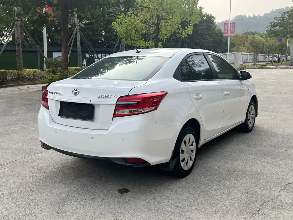 TOYOTA YARIS L TO ENJOY