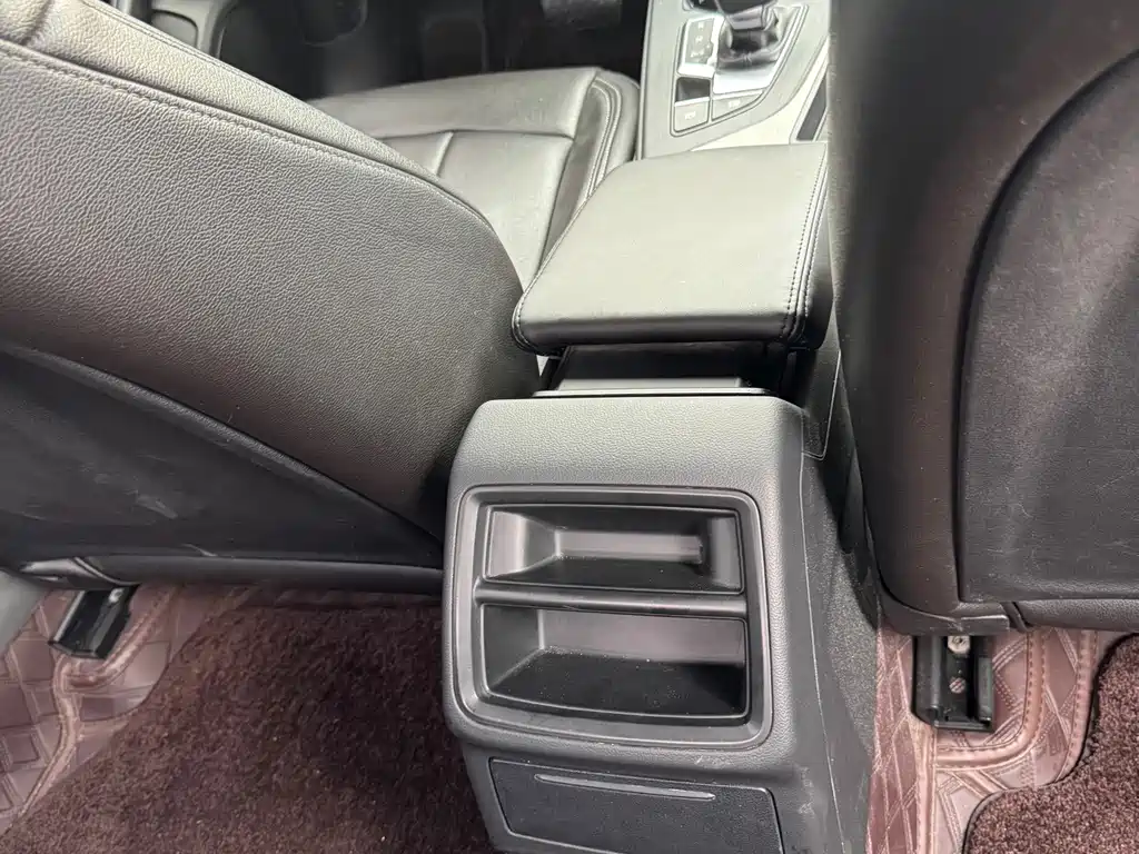 Audi A4L — миниатюра 11