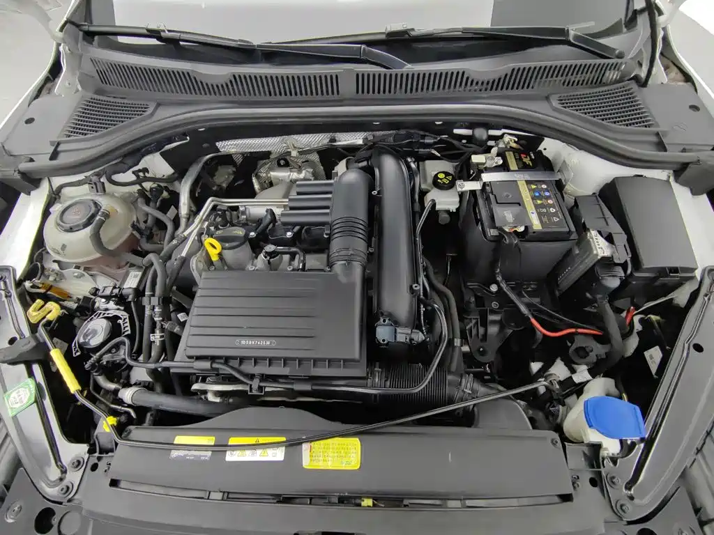 Volkswagen Sagitar — миниатюра 6