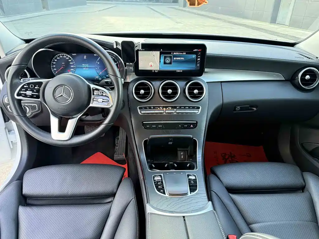 Mercedes-Benz C-Class — миниатюра 8