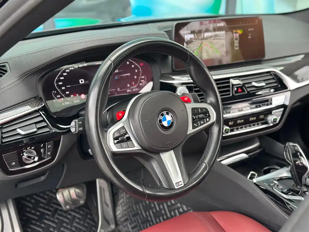 BMW 5 Series — миниатюра 7