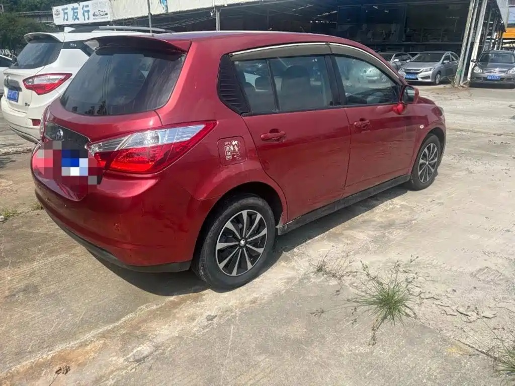 Venucia R50 — миниатюра 4
