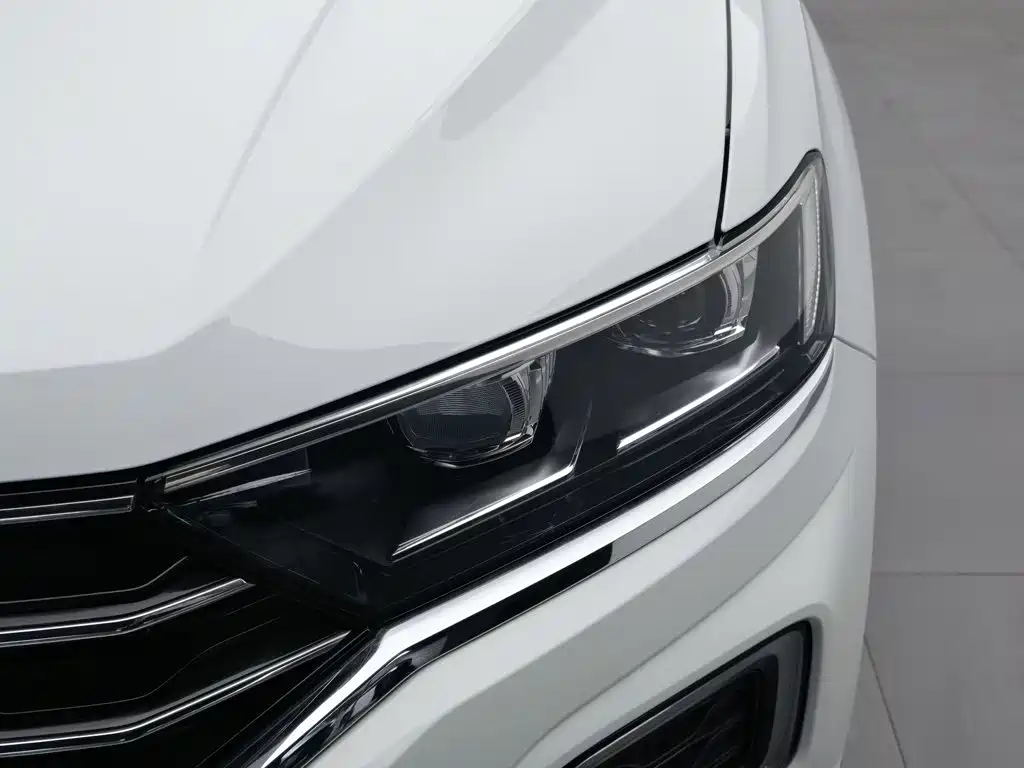 Volkswagen T-Roc — миниатюра 7