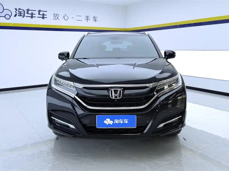 HONDA UR V