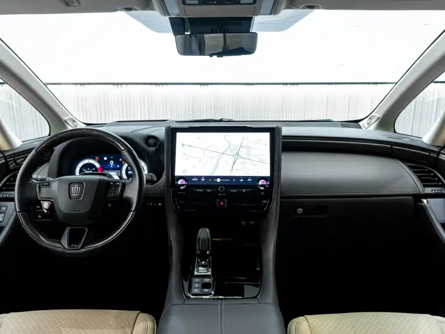Toyota Vellfire — миниатюра 15