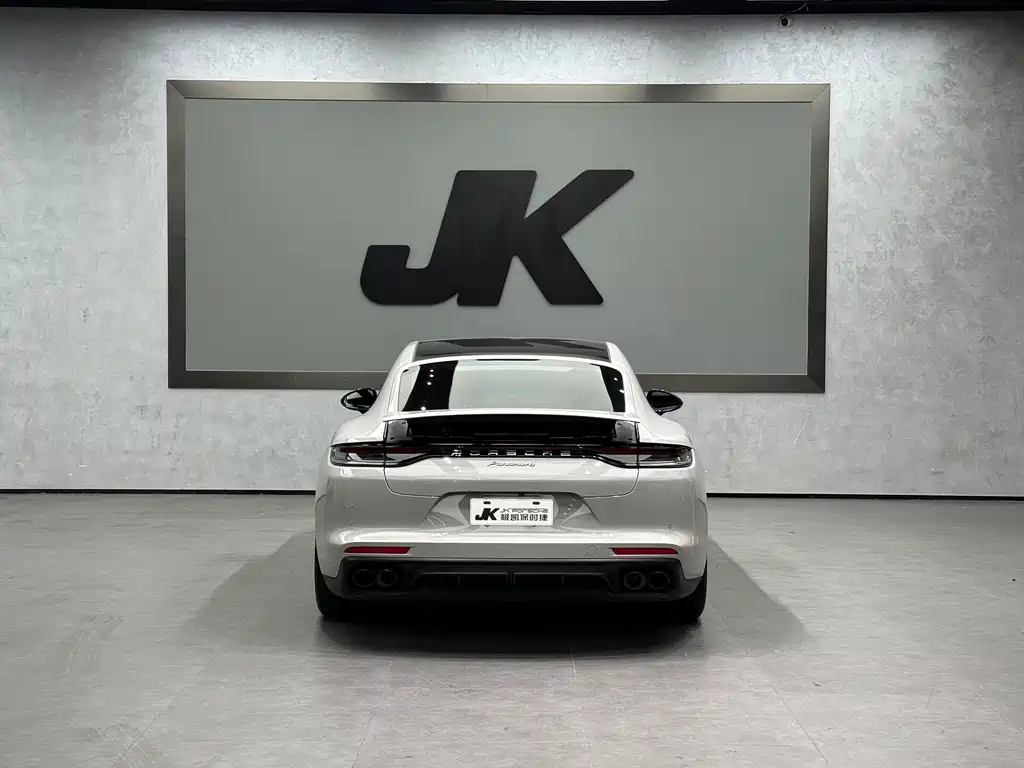 Porsche Panamera — миниатюра 12