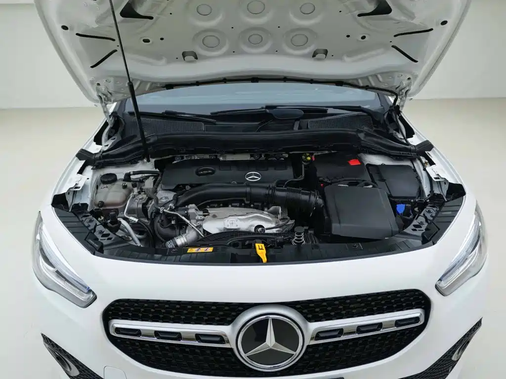 Mercedes-Benz GLA — миниатюра 8