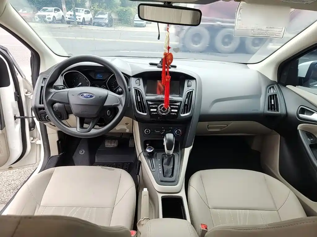 Ford Focus — миниатюра 10