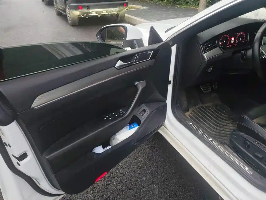 Volkswagen CC — миниатюра 7
