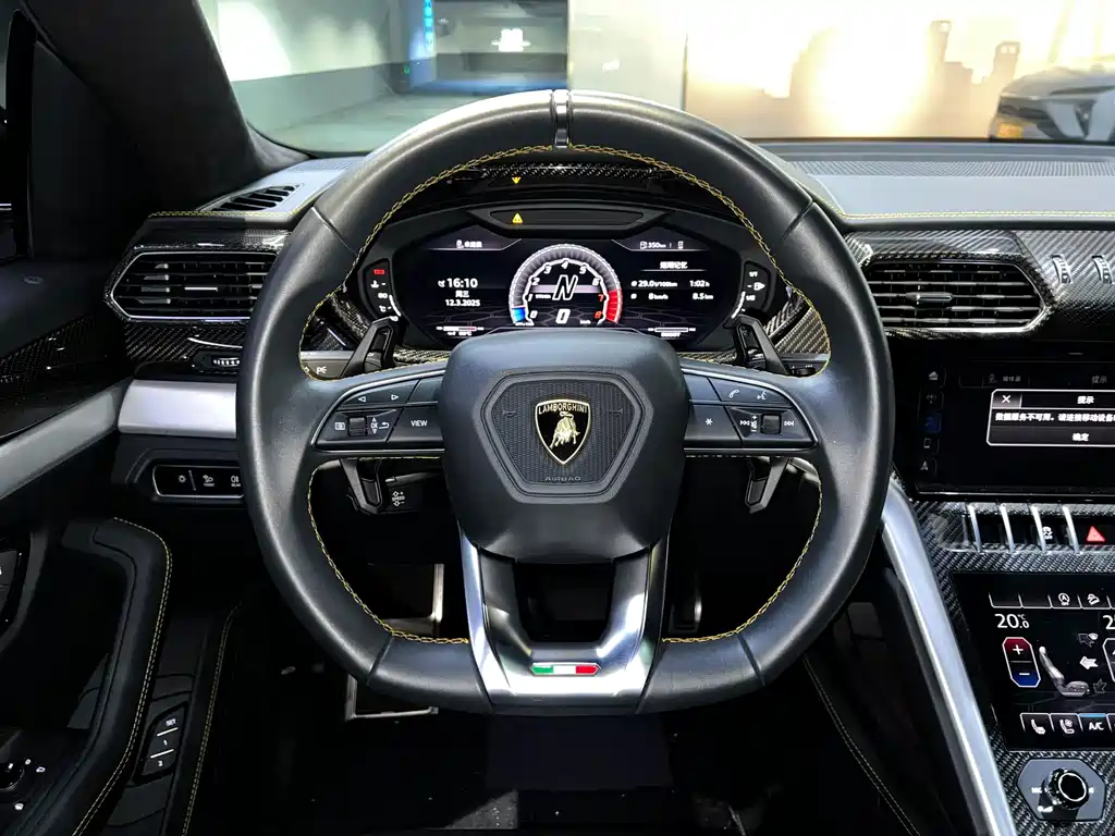 Lamborghini Urus — миниатюра 10