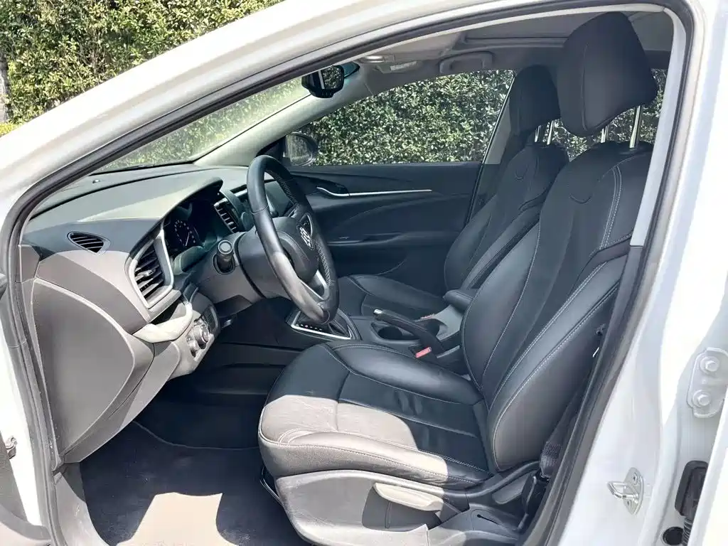 Buick Excelle — миниатюра 15