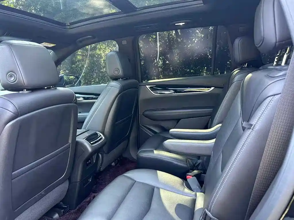 Cadillac XT6 — миниатюра 8