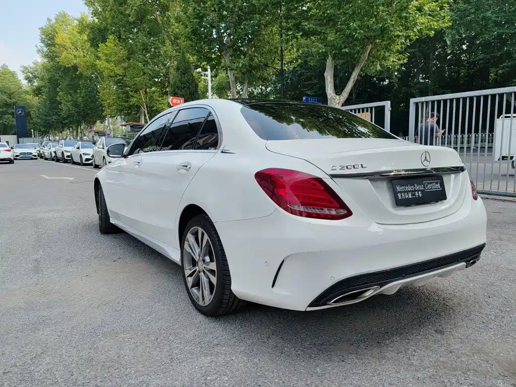 Mercedes-Benz C-Class — миниатюра 3