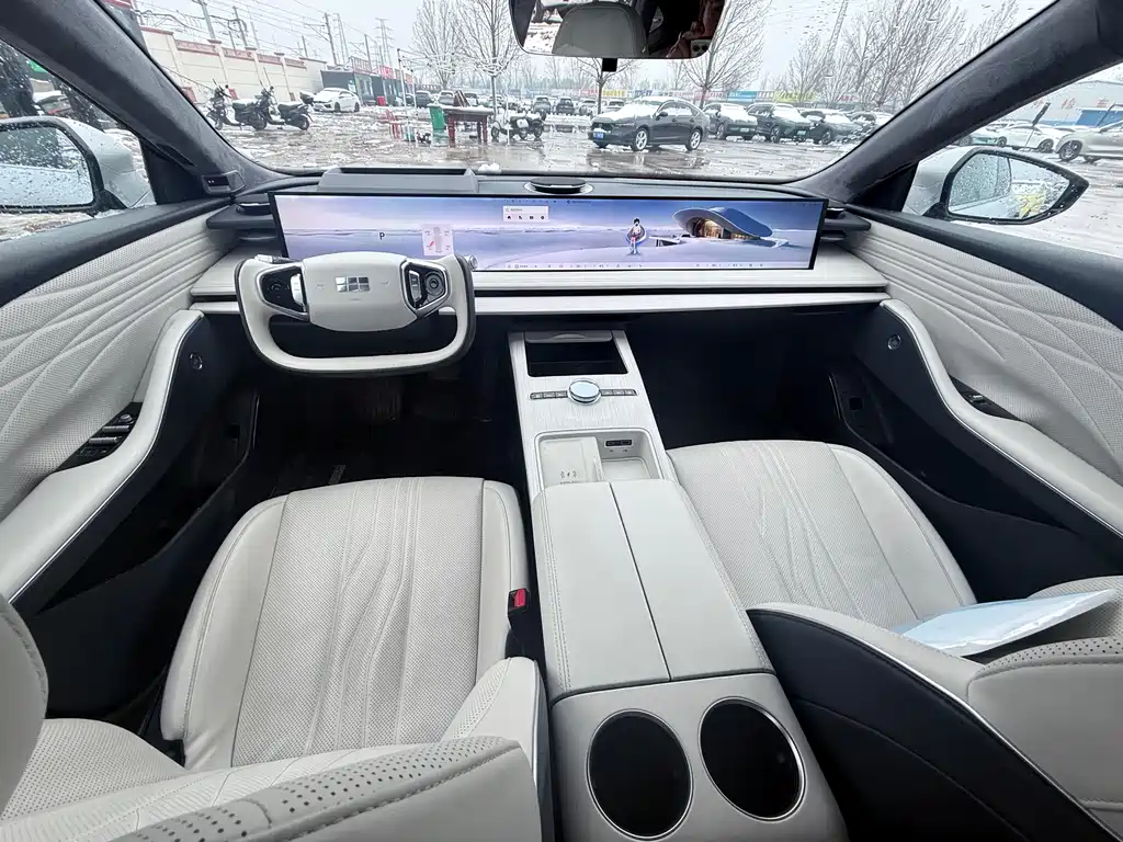 GEELY GALAXY GALAXY E8