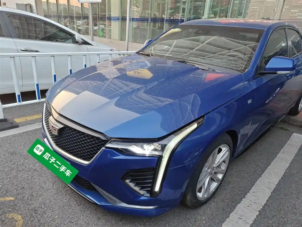 Cadillac CT4 2022