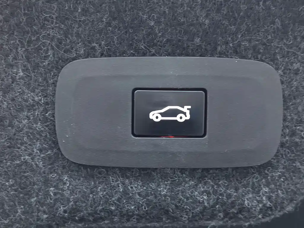 Volvo S90 PHEV — миниатюра 12