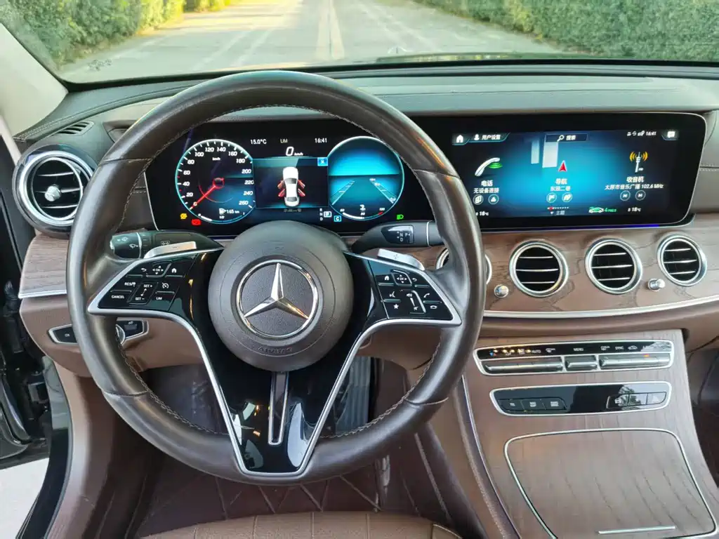 MERCEDES-BENZ E CLASS