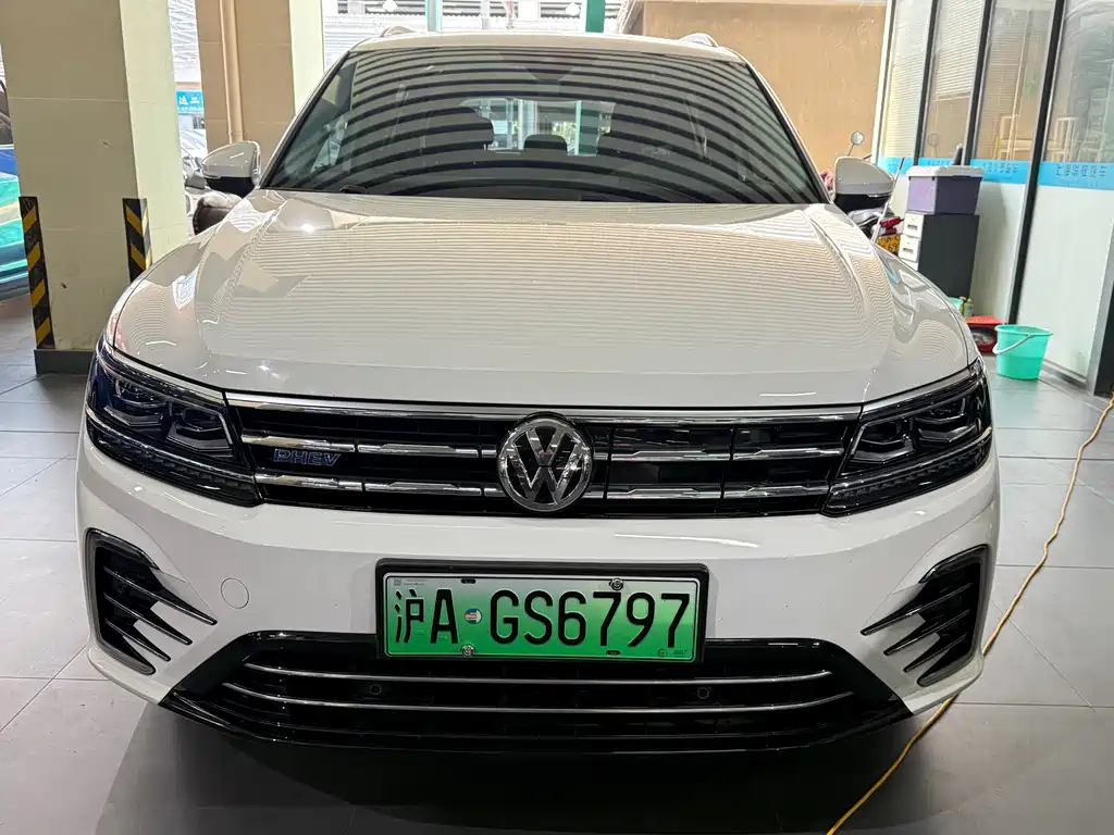 Volkswagen Tiguan L PHEV — миниатюра 2