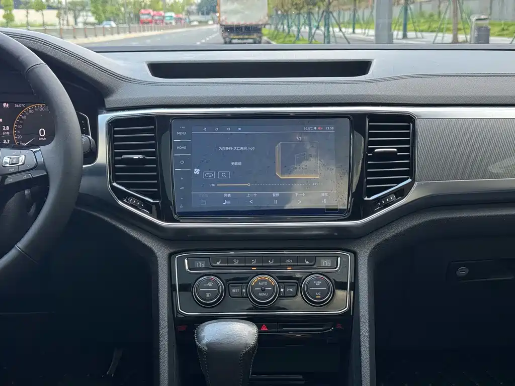 Volkswagen Teramont — миниатюра 9