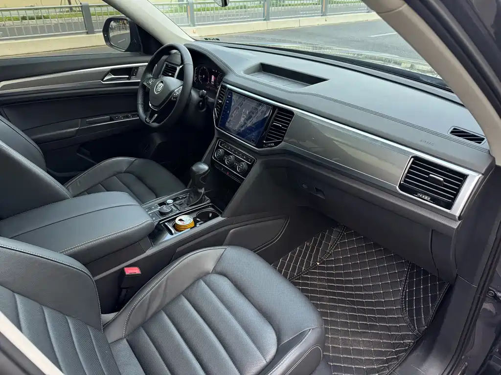 Volkswagen Teramont — миниатюра 10