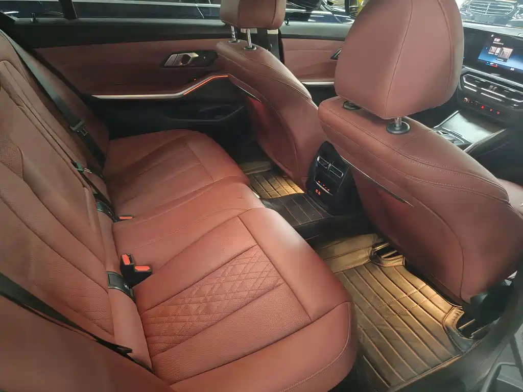 BMW 3 Series — миниатюра 12