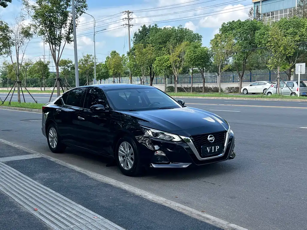 NISSAN TEANA