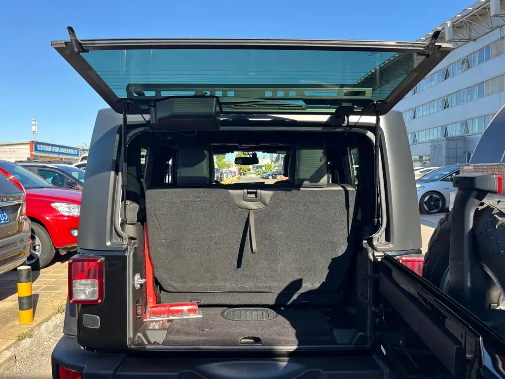 Jeep Wrangler — миниатюра 24