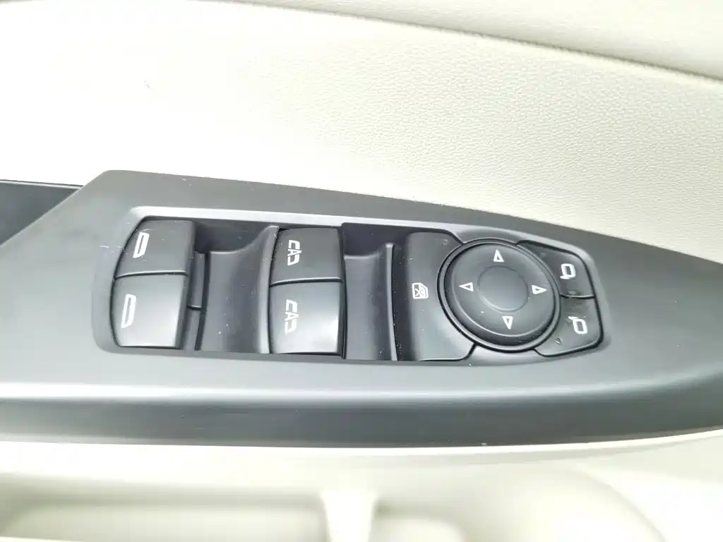 Buick GL8 — миниатюра 9