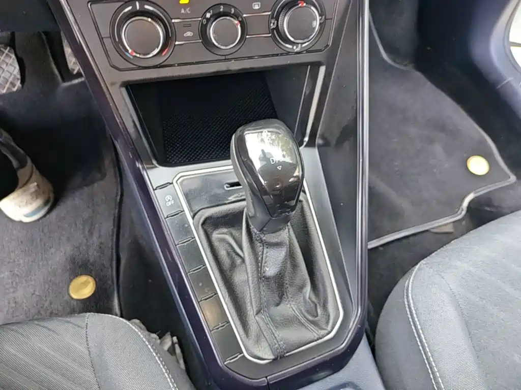 Volkswagen Lavida — миниатюра 14