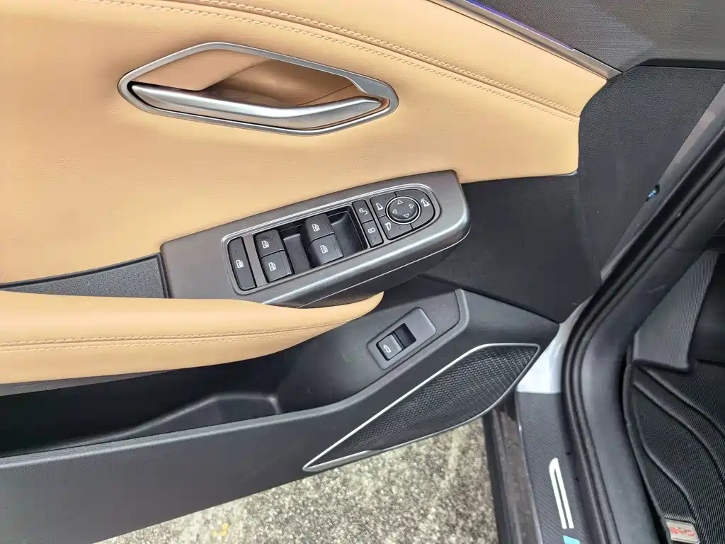 BYD L DM-i — миниатюра 19