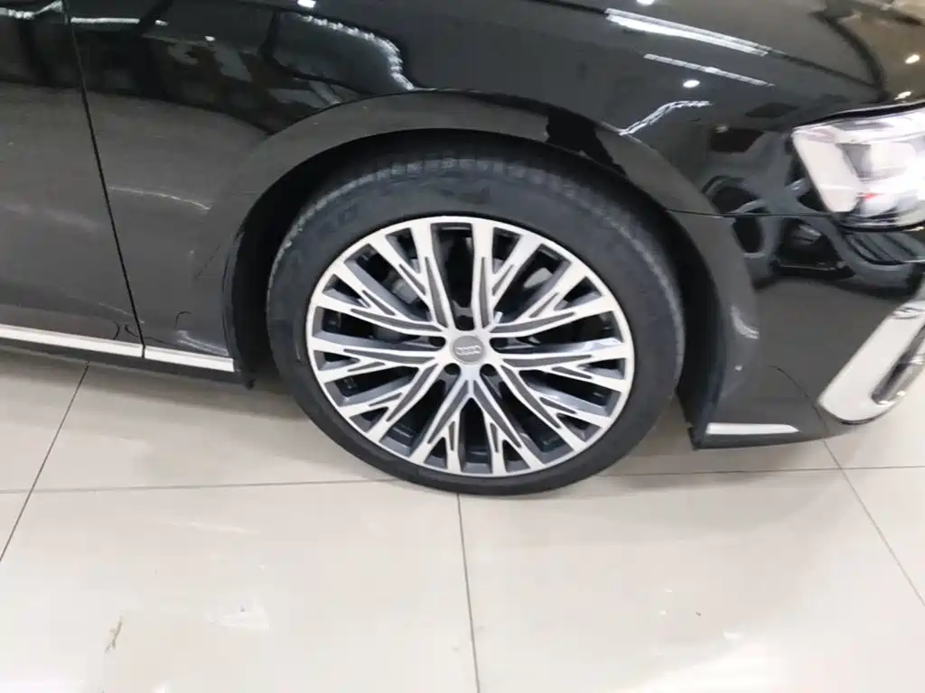Audi A8 — миниатюра 12