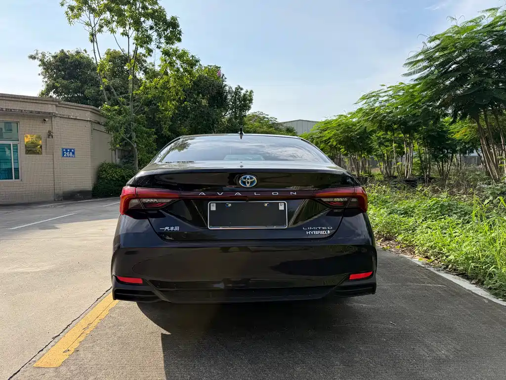 Toyota Avalon — миниатюра 7
