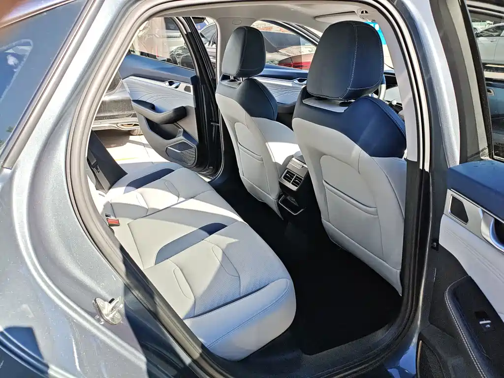 Geely Xingrui — миниатюра 12