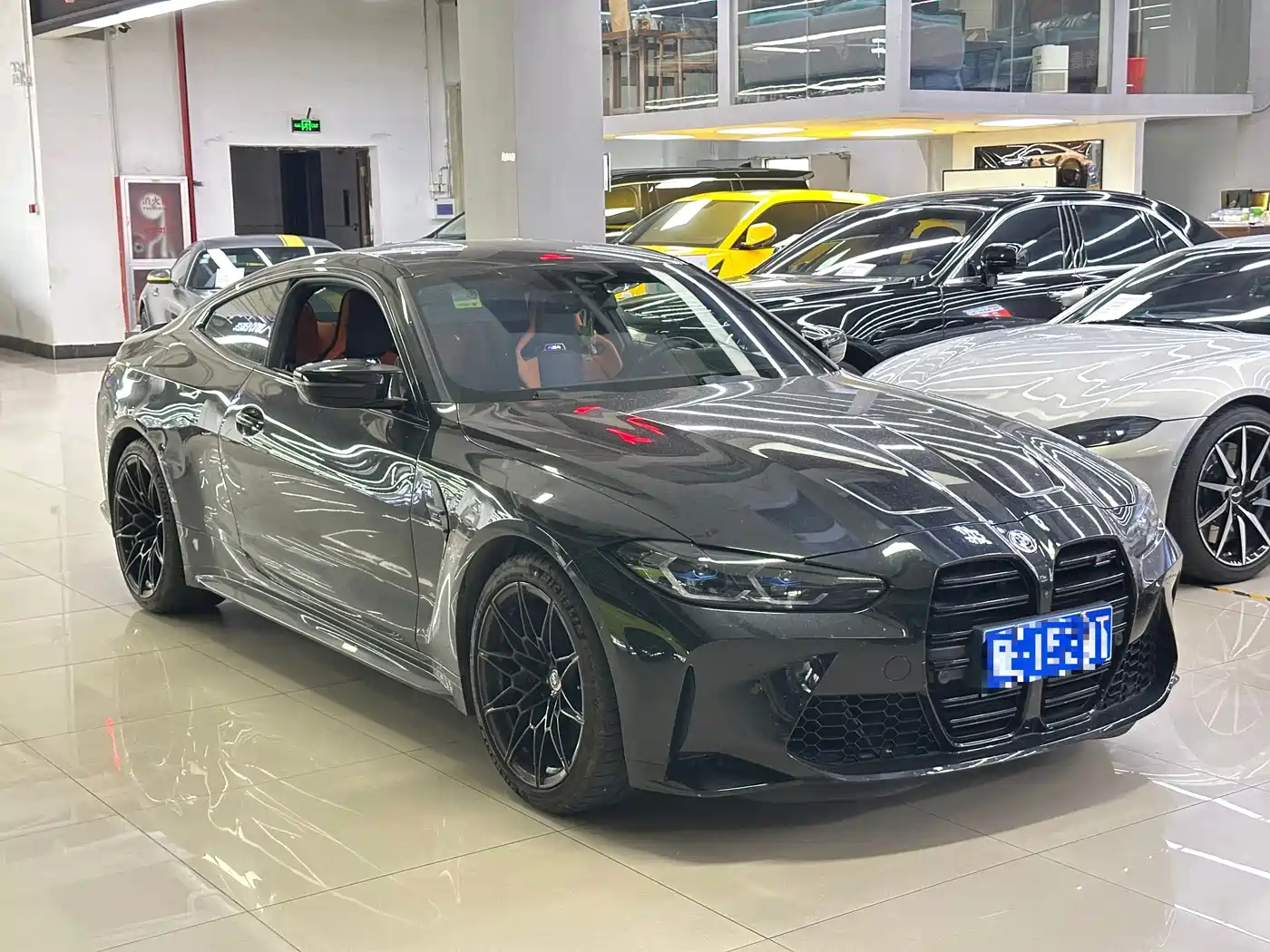 宝马M4 2022款 M4双门轿跑车 M xDrive 雷霆版 2023